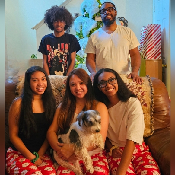 🌷💞LOVE, RUBY IS LIVE FOR 2HRS🤗$25 & UP BAGS & WALLETS 💞🌷 - Picture 6 of 13